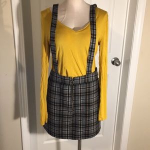 Overall plaid skirt with zip up front
